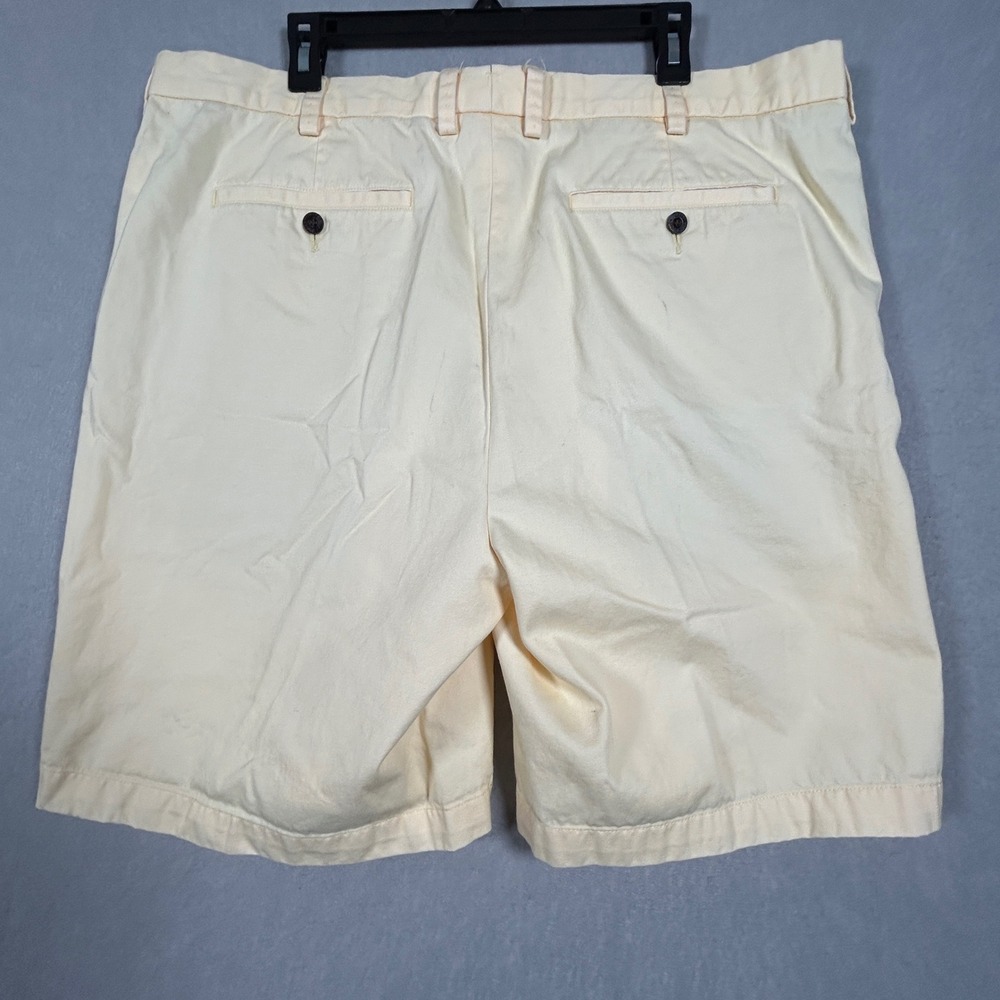 Orvis Chino Shorts Mens 40 Pale Yellow Solid 100% Pima Cotton Flat Front Classic - Picture 2 of 7